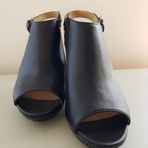 Naturalizer Black Heels